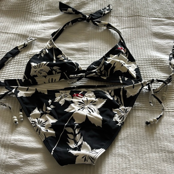 O’Neill bikini - Picture 2 of 5